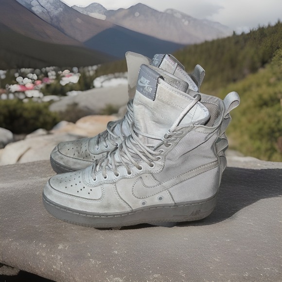 Nike SF Air Force 1 High Vast Grey 2017 857872-003 Women's Size 9 Or Men's 7.5 - Picture 1 of 16